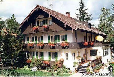 بيت ضيافة باد تولز Hotel Landhaus Iris