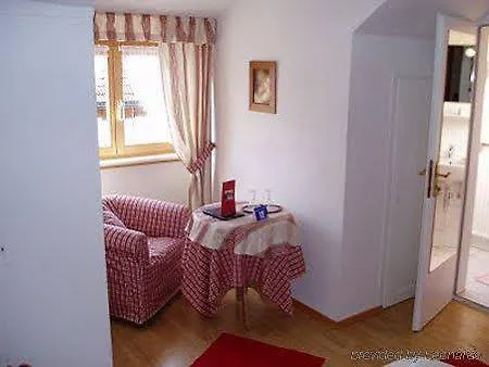 بيت ضيافة باد تولز Hotel Landhaus Iris